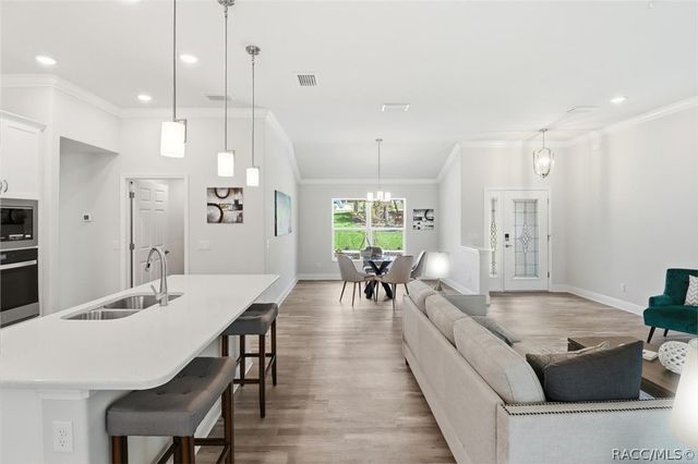 2934 W Pine Ridge Boulevard, Beverly Hills, FL 34465