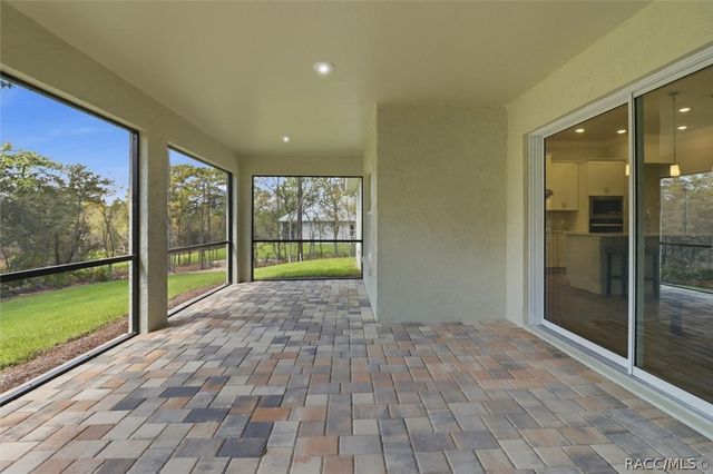 2934 W Pine Ridge Boulevard, Beverly Hills, FL 34465