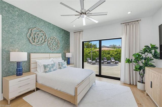692 Banyan BLVD, Naples, FL 34102