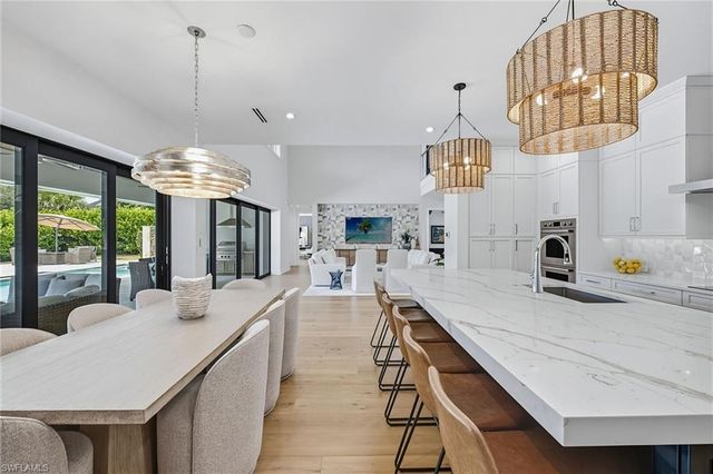 692 Banyan BLVD, Naples, FL 34102