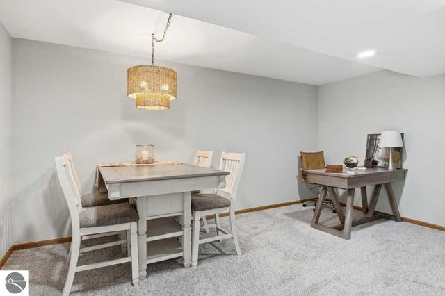 6273 Summit Court, Traverse City, MI 49686