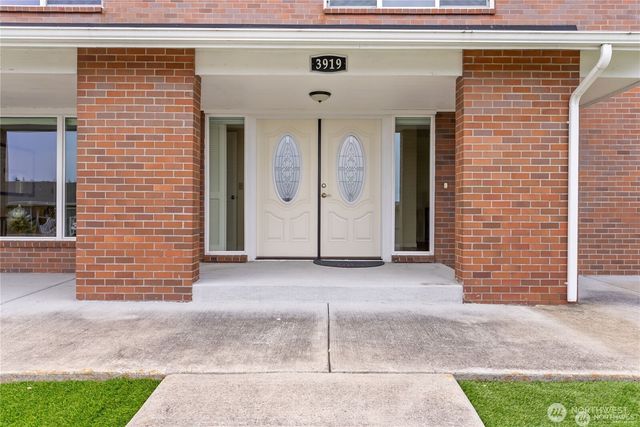 3919 SW 313th Street, Federal Way, WA 98023