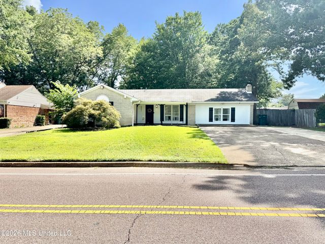 8201 Canterbury Drive, Southaven, MS 38671