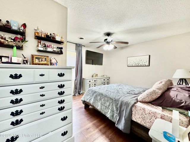 8201 Canterbury Drive, Southaven, MS 38671