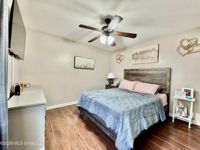 8201 Canterbury Drive, Southaven, MS 38671
