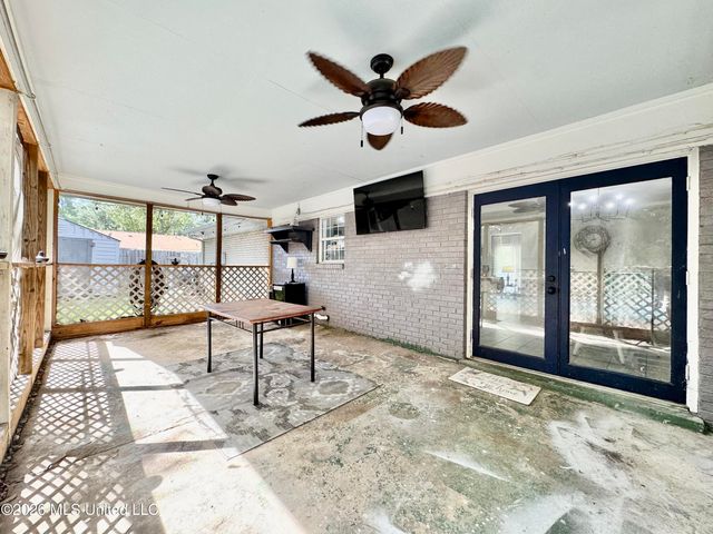 8201 Canterbury Drive, Southaven, MS 38671