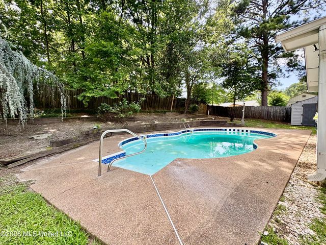 8201 Canterbury Drive, Southaven, MS 38671