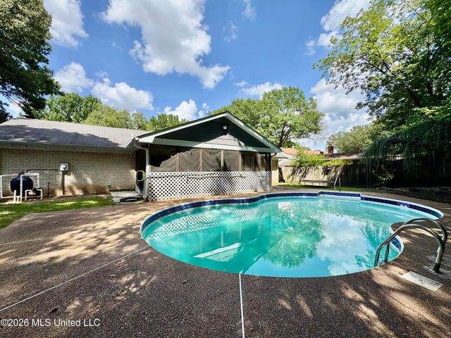 8201 Canterbury Drive, Southaven, MS 38671