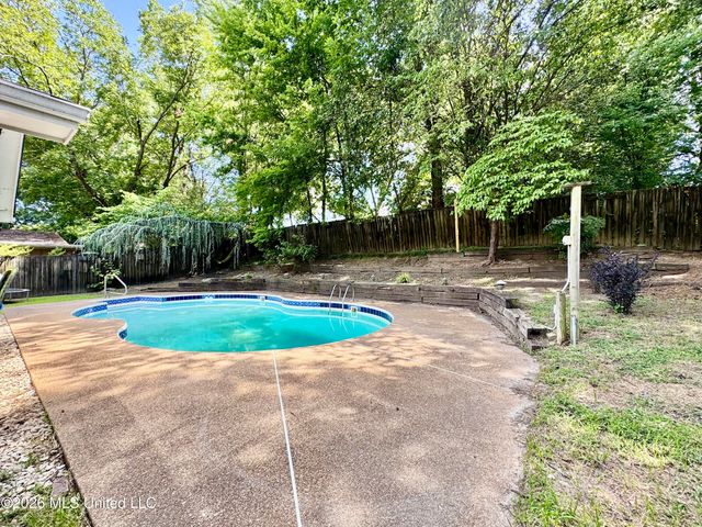 8201 Canterbury Drive, Southaven, MS 38671