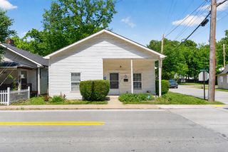 372 Holmes Street, Frankfort, KY 40601