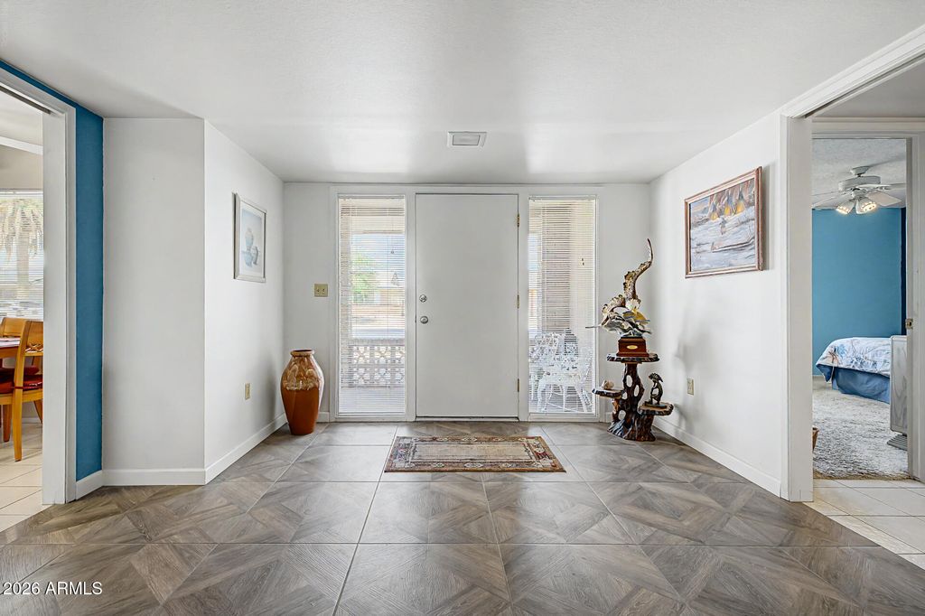 10940 W TROPICANA Circle, Sun City, AZ 85351 — photo 3
