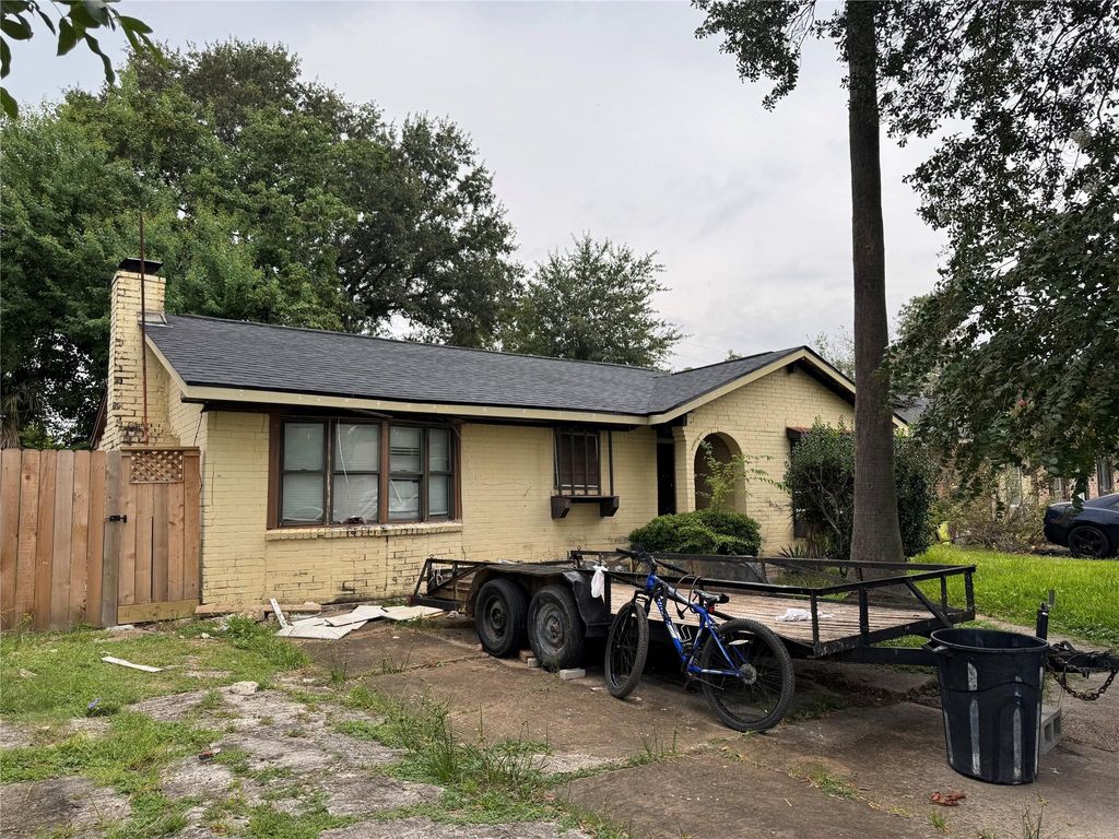 17211 Blairwood Drive, Houston, TX 77049