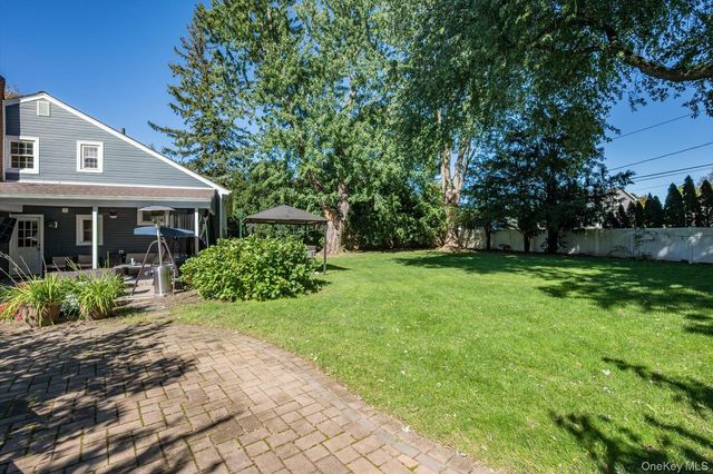 18 Meadow Lark Drive, East Northport, NY 11731