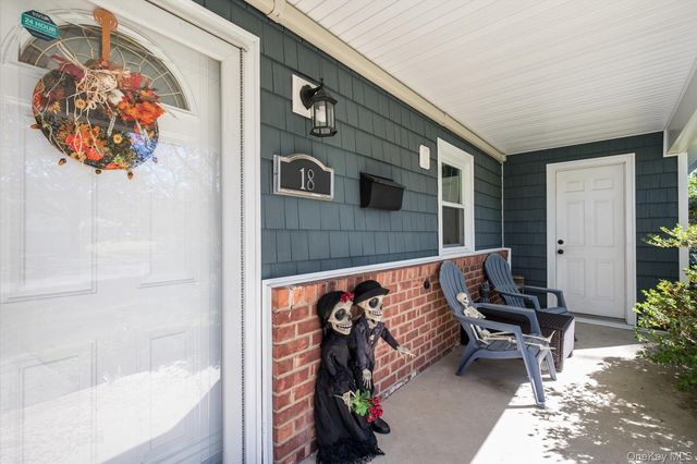 18 Meadow Lark Drive, East Northport, NY 11731
