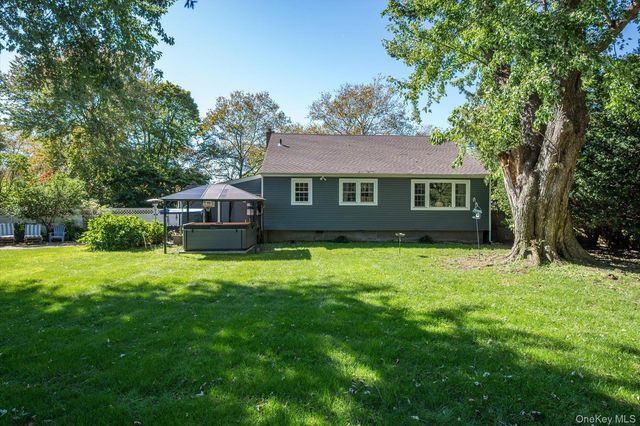 18 Meadow Lark Drive, East Northport, NY 11731