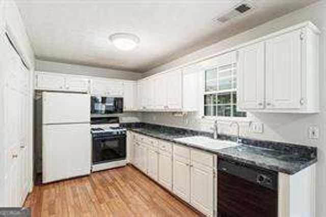 3427 Parkview Place, Hapeville, GA 30354