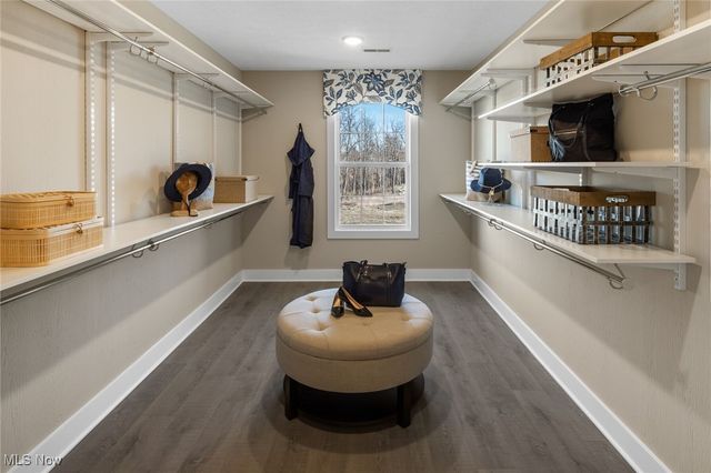 3633 Great Windsor Lane, Uniontown, OH 44685