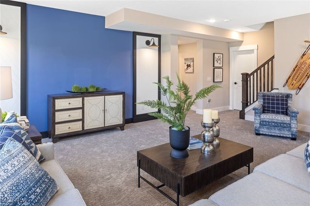 3633 Great Windsor Lane, Uniontown, OH 44685