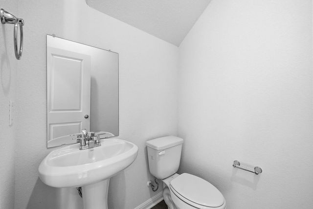 121 Hatari, Jarrell, TX 76537