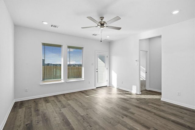 121 Hatari, Jarrell, TX 76537