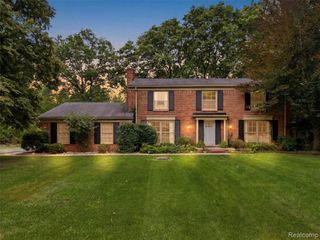 4367 Yorktown Drive, West Bloomfield, MI 48323