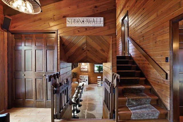 547 Heather Lane, Dyer, IN 46311
