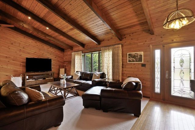 547 Heather Lane, Dyer, IN 46311