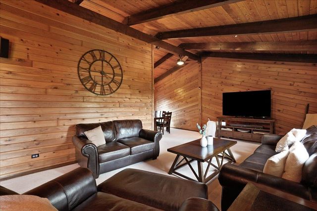 547 Heather Lane, Dyer, IN 46311