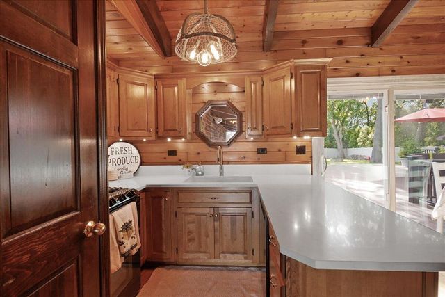 547 Heather Lane, Dyer, IN 46311