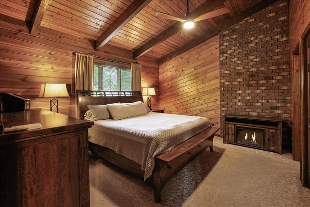 547 Heather Lane, Dyer, IN 46311