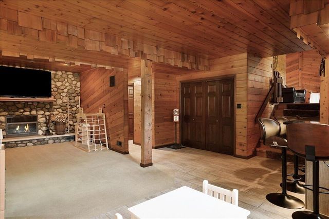 547 Heather Lane, Dyer, IN 46311