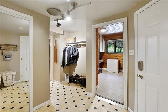 547 Heather Lane, Dyer, IN 46311