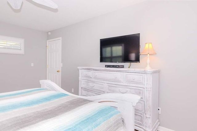 4031 NE Breakwater Drive, Jensen Beach, FL 34957