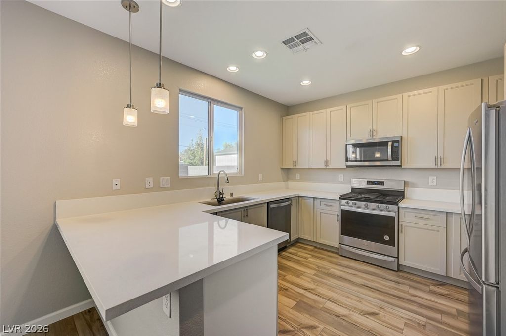 1014 Solemn Cactus Avenue, North Las Vegas, NV 89031 — photo 2
