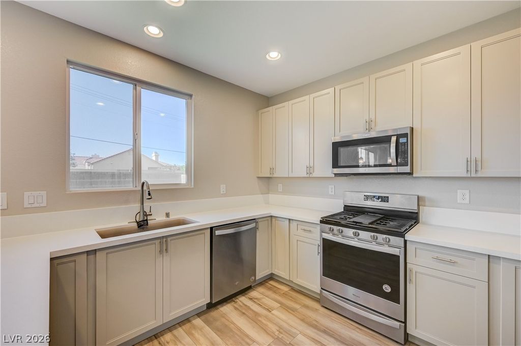 1014 Solemn Cactus Avenue, North Las Vegas, NV 89031 — photo 3