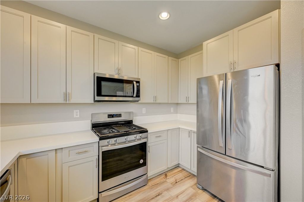 1014 Solemn Cactus Avenue, North Las Vegas, NV 89031 — photo 4