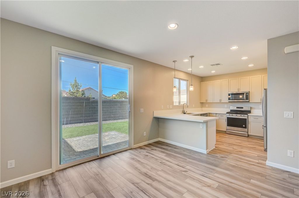 1014 Solemn Cactus Avenue, North Las Vegas, NV 89031 — photo 5