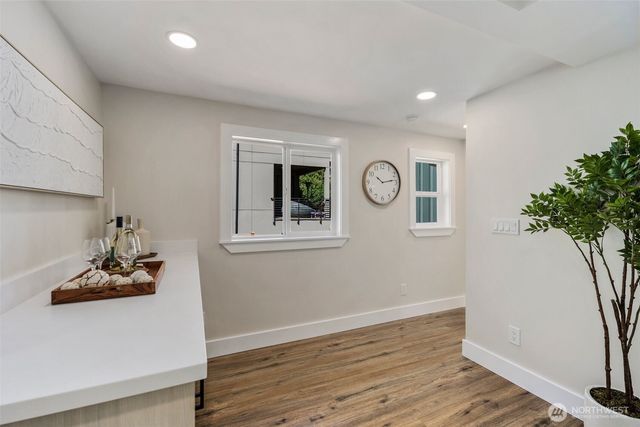 8226 Meridian Avenue N, Seattle, WA 98103