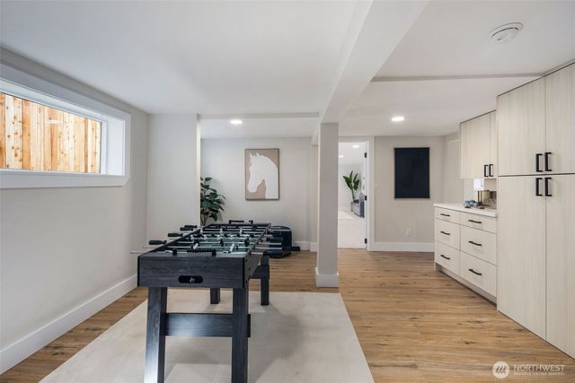 8226 Meridian Avenue N, Seattle, WA 98103