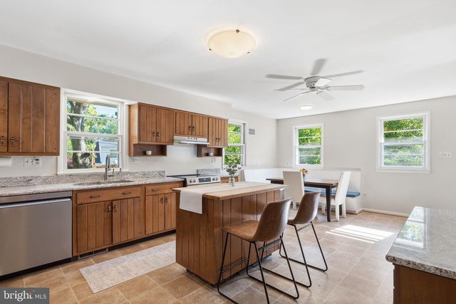 5410 11TH ST N, Arlington, VA 22205