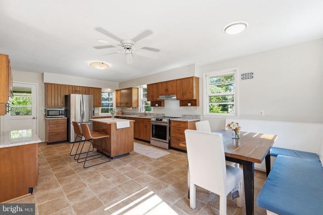 5410 11TH ST N, Arlington, VA 22205