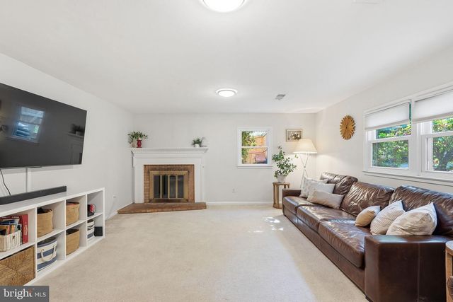 5410 11TH ST N, Arlington, VA 22205