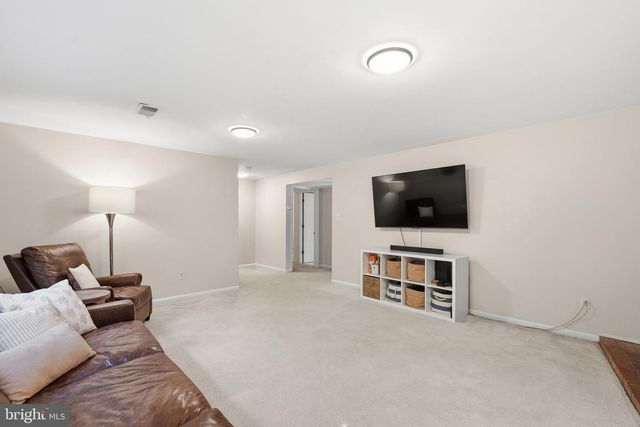 5410 11TH ST N, Arlington, VA 22205