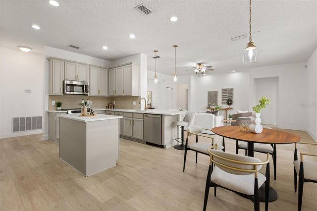 5101 CEDARLEAF LANE, Orlando, FL 32829