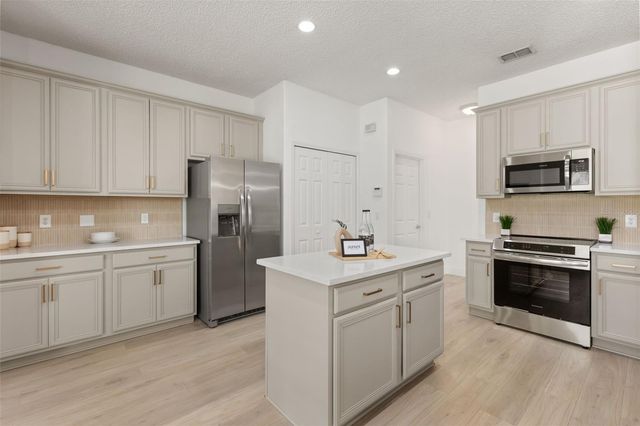 5101 CEDARLEAF LANE, Orlando, FL 32829