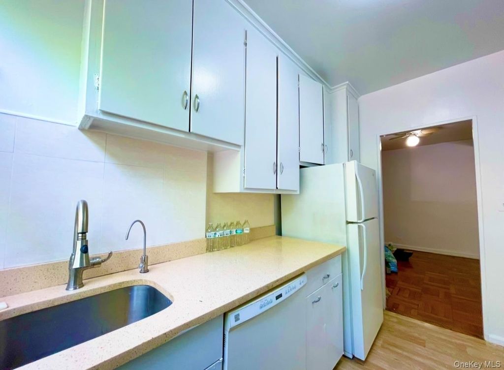 98-50 63rd Drive 1G, Rego Park, NY 11374 — photo 2