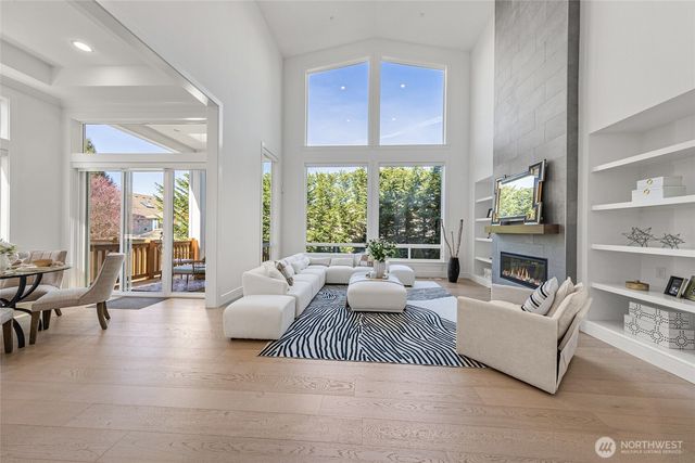 11262 SE 61st Place, Bellevue, WA 98006