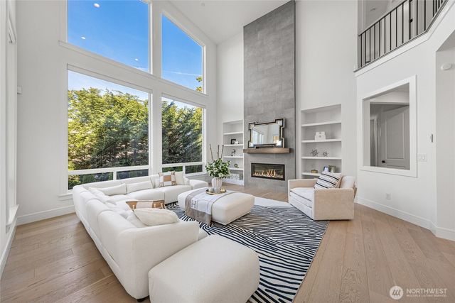 11262 SE 61st Place, Bellevue, WA 98006