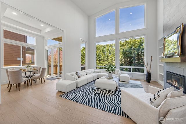 11262 SE 61st Place, Bellevue, WA 98006