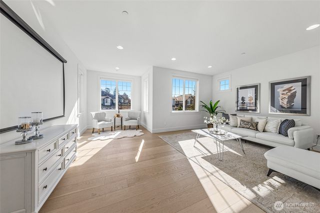 11262 SE 61st Place, Bellevue, WA 98006